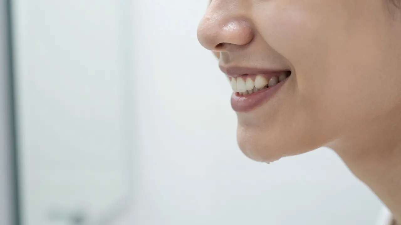 Jak poznat, že potřebujete rovnátka: Signály a varnéstisiny